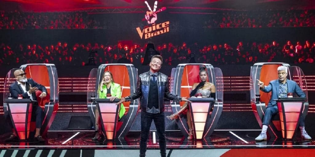 Após Tiago Leifert abandonar as gravações do The Voice, Globo é obrigada a mudar o formato do programa