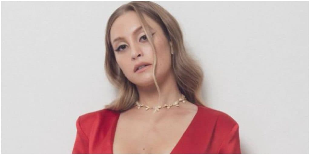 Carla Díaz interpreta assassina, ganha fama mundial, fatura milhões e dá a volta por cima após BBB: "Milionária"