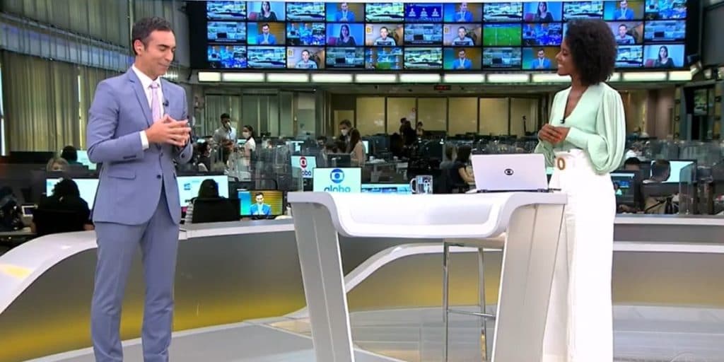 Maju se despede oficialmente do JH, convoca César Tralli aos estúdios e quebra protocolo: "Tempos desafiadores"