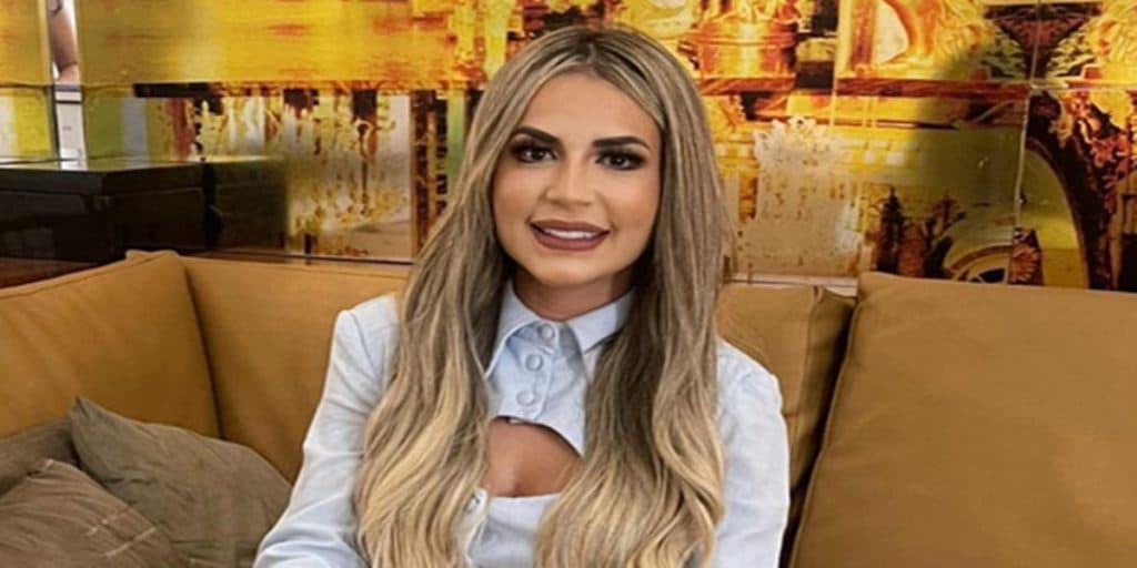 Viúva e sozinha, Deolane Bezerra expõe divida milionária de sua ex-sogra: "cobra"