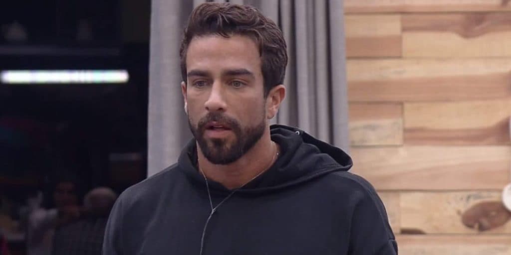A Fazenda 13: Erasmo Viana defende preconceito contra deficientes e é detonado: "Doente"