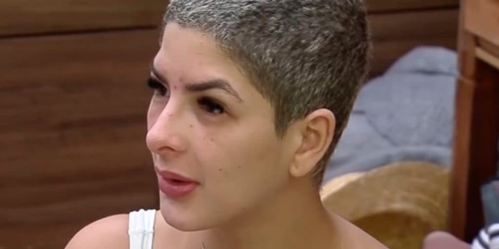A Fazenda 13: Apreensiva, Lary teme que o pior aconteça e desaba: "Sem chão"
