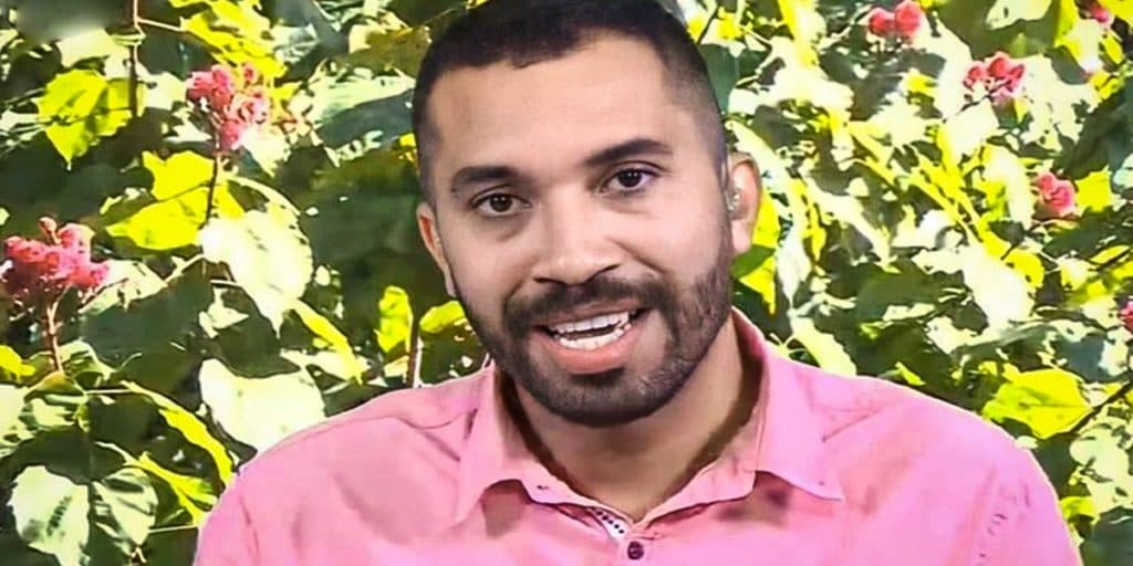 Gil do Vigor radicaliza na aparência, surge com dentes enormes e choca o público: "Horroroso"