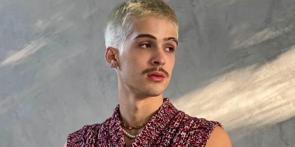 João Guilherme sai com famoso, foto em motel vaza e camisinha aberta é exposta por público