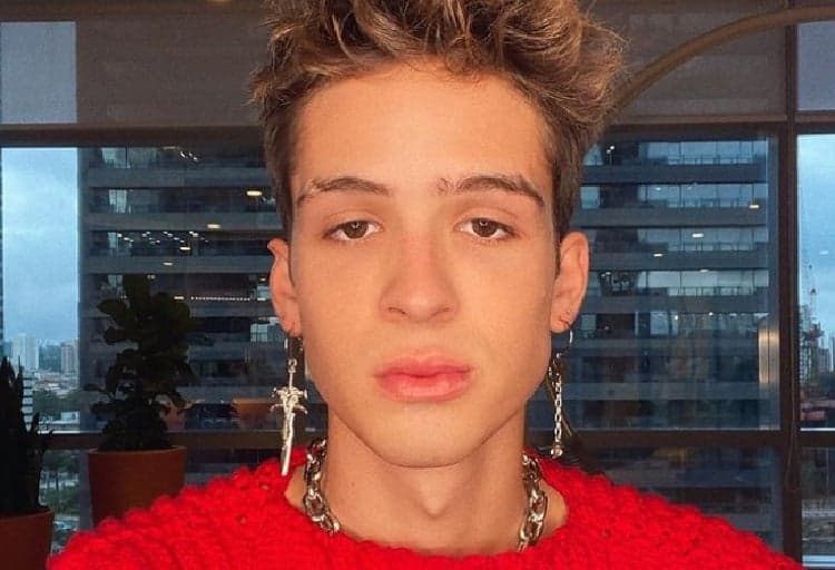 João Guilherme, filho de Leonardo, abre o jogo sobre ser gay após se declarar para rapaz: "Mantenho em segredo"