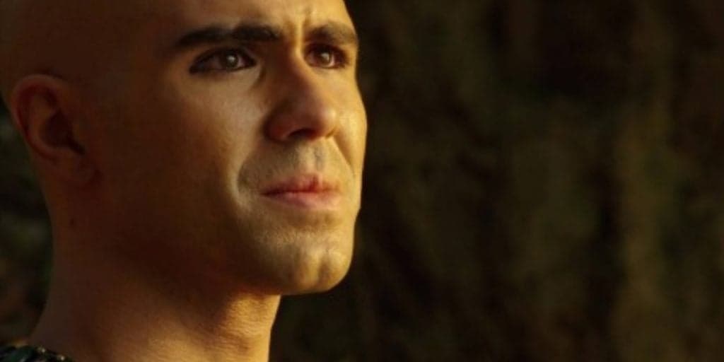 Gênesis - José mostra prévia de poder, salva vida de Abumami na prisão e opera milagre: "Deus"