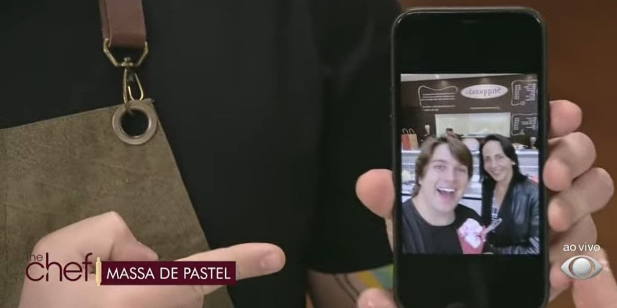 Edu Guedes flagra o inesperado em bastidores, segura lágrimas e perde a voz: "Você não sabe o que aconteceu" Edu Guedes flagra o inesperado em bastidores, segura lágrimas e perde a voz: "Você não sabe o que aconteceu"
