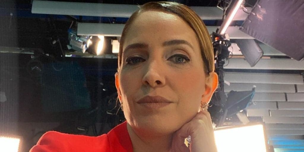 Poliana Abritta do Fantástico, revela relação íntima com jornalista da Band e choca público: "Muito amor"