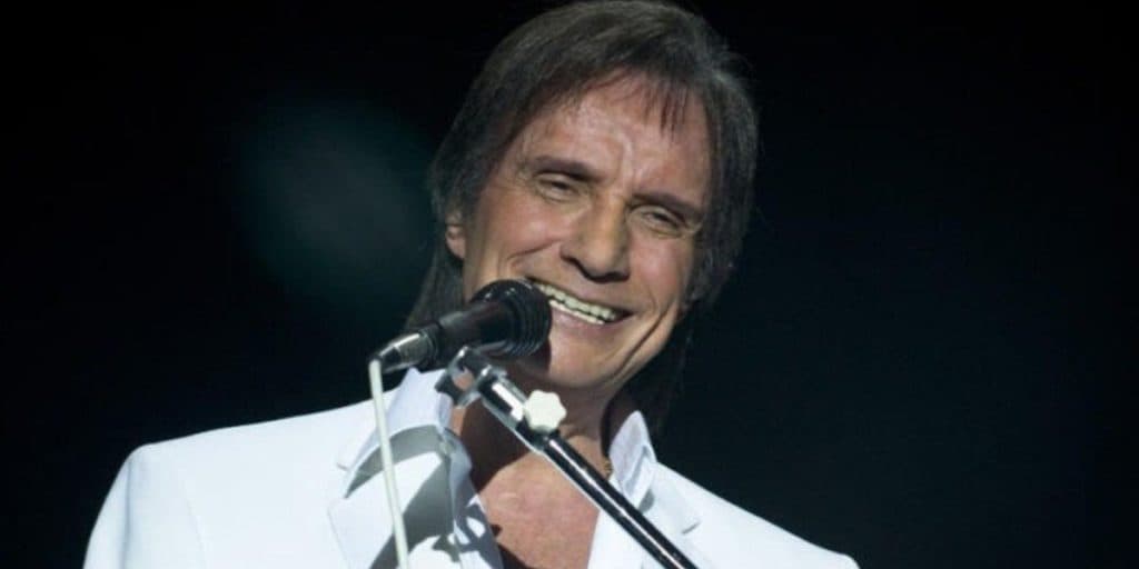 Após morte de parceiro, Roberto Carlos não se cala mais e se assume: "O amor da minha vida"