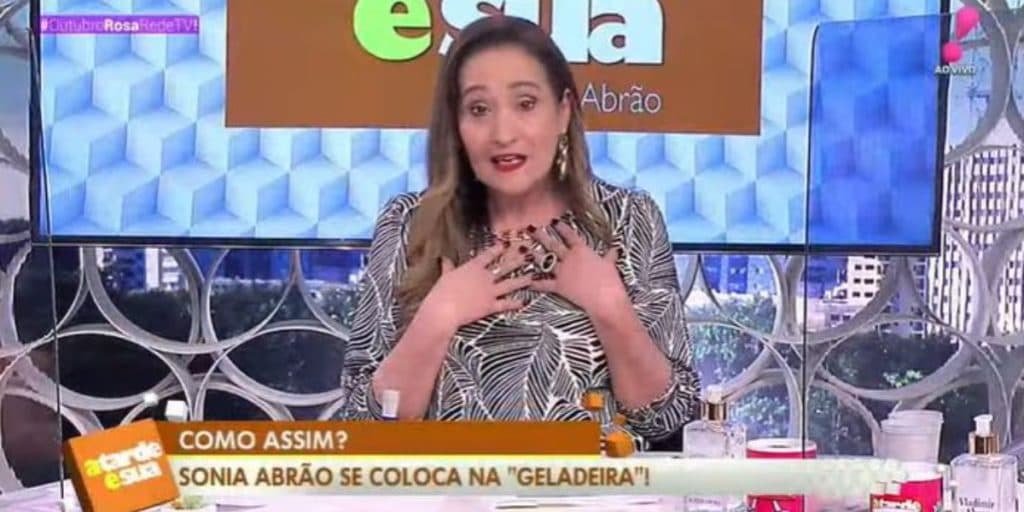 "Me desculpa", Sonia Abrão pede perdão ao vivo a filha de famoso, reconhece que detonou e lamenta: "Morreu"