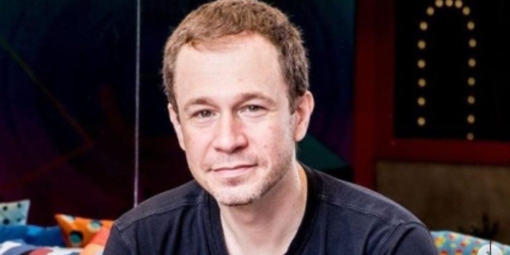 Após fim de contrato oficial com a Globo, Tiago Leifert é acusado de defender pedofilia