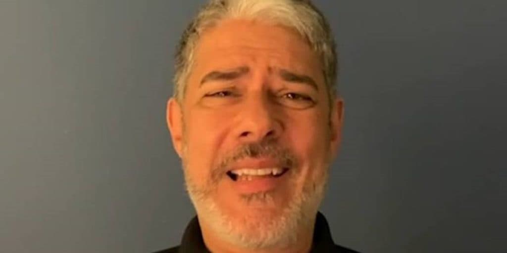 Após sair do Jornal Nacional, William Bonner divulga morte de mulher e luto: "Que Deus a tenha"