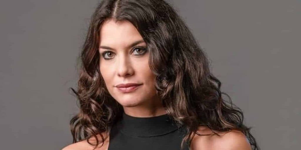 Alinne Moraes alfineta Rede Globo após emissora mudar horário da novela 'Um Lugar ao Sol'