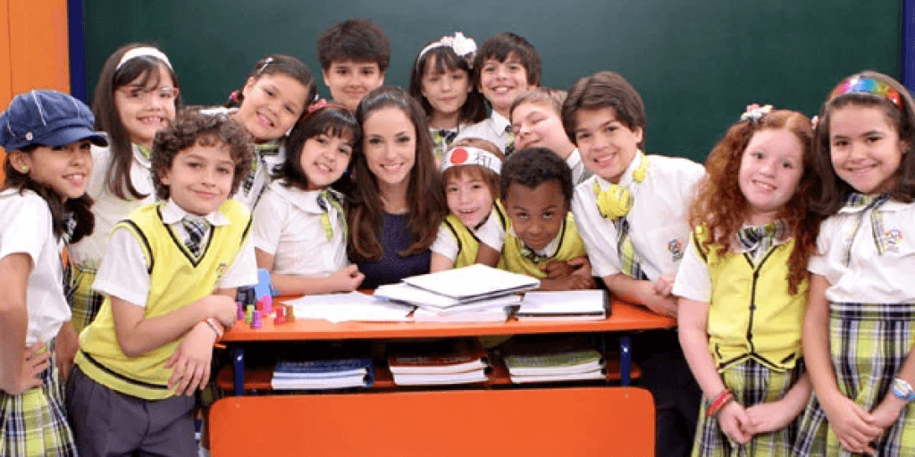 Atriz da novela ‘Carrossel’ reaparece totalmente diferente, revela momentos complicados e faz desabafo
