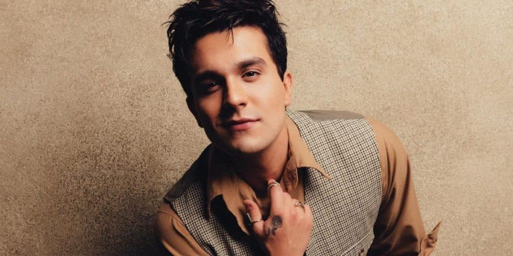 Luan Santana coloca mansão à venda por R$ 33 milhões e vai morar com namorada: "Não estava nos planos"