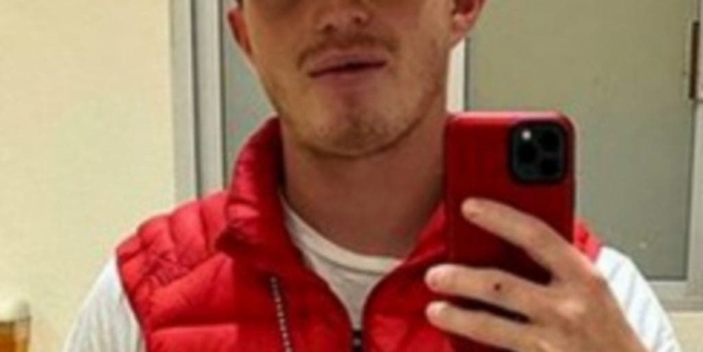 Tragédia! Corpo de ator de 22 anos do SBT chega à família para sepultamento; ele levou tiro fatal