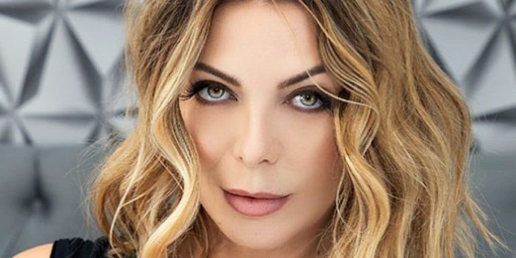 Sheila Mello dispensa Photoshop, mostra corpão aos 42 anos e arranca suspiros: "Maravilhosa"