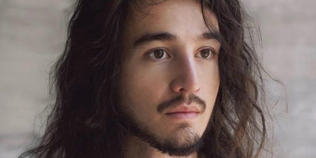 Tiago Iorc ressurge do nada e fotos revelam como cantor está hoje em dia, após mudança radical