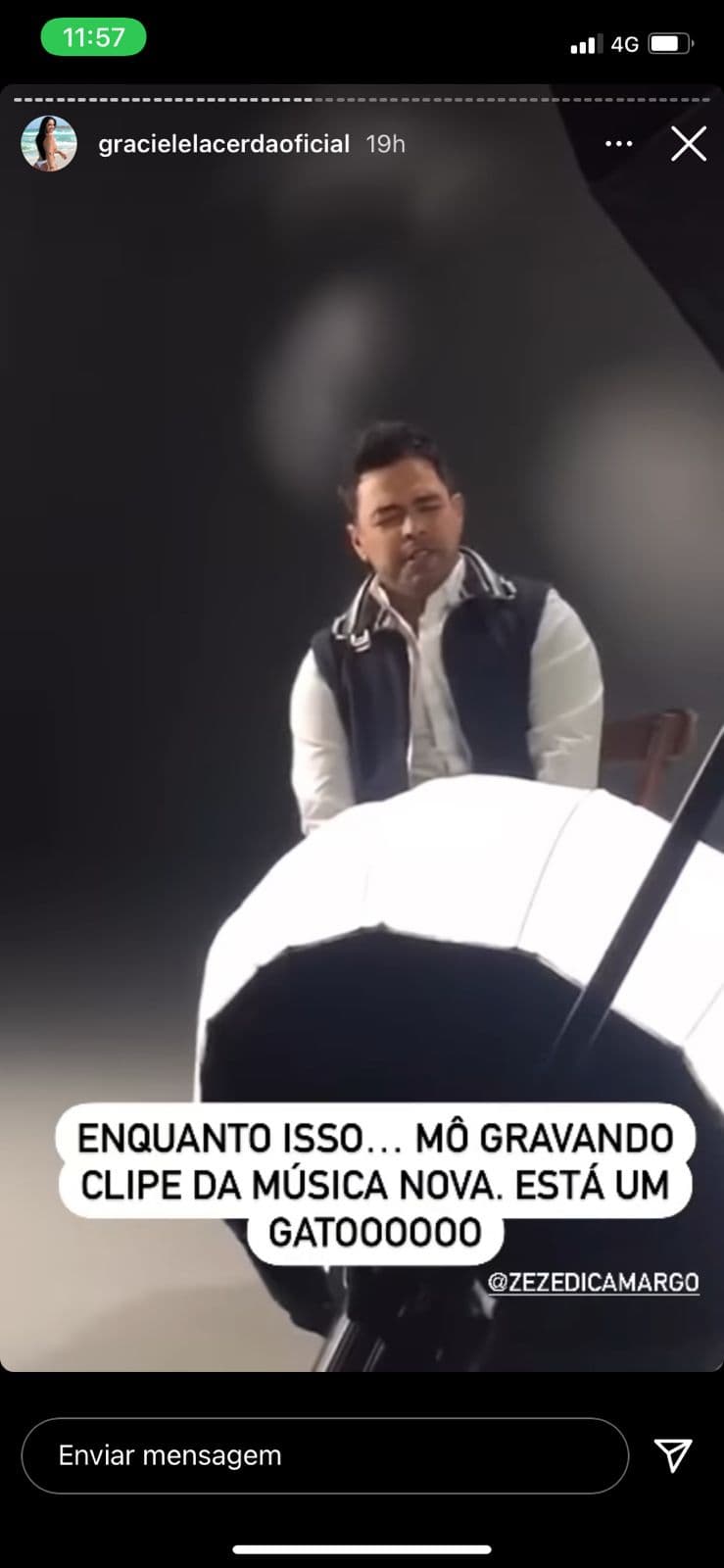 De acordo com Graciele Lacerda, casal querido fará parte de clipe de Zezé (Reprodução) De acordo com Graciele Lacerda, casal querido fará parte de clipe de Zezé (Reprodução)