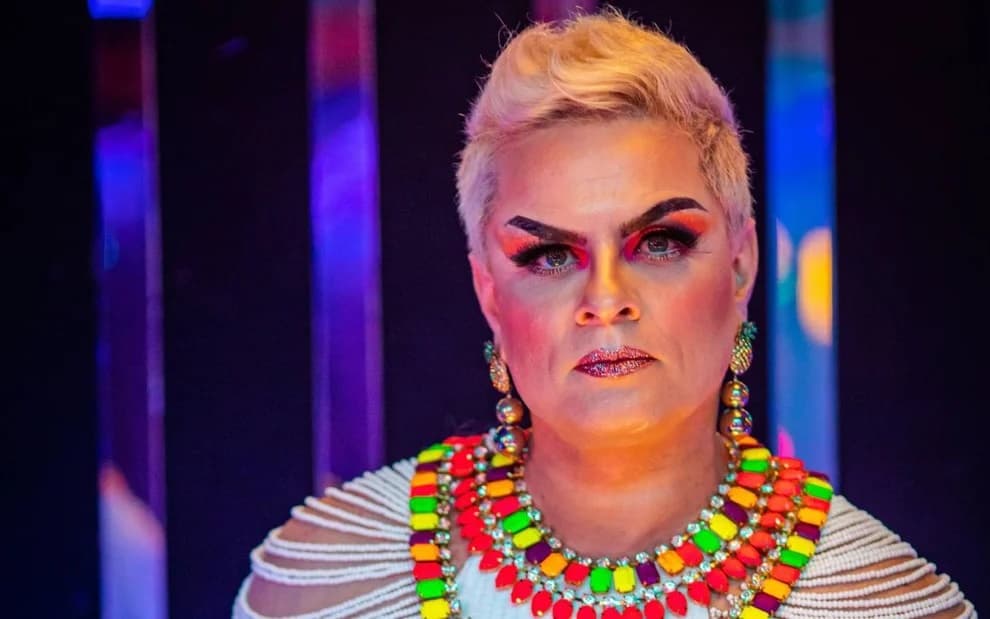 Ator traz experiência realista como drag queen para nova novela das sete Quanto Mais Vida, Melhor!