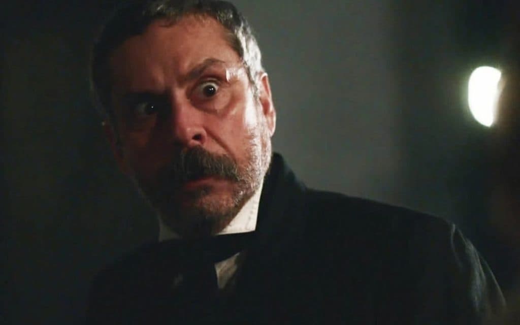 Globo ataca Bolsonaro indiretamente com facada falsa no bucho na novela das seis Nos Tempos do Imperador