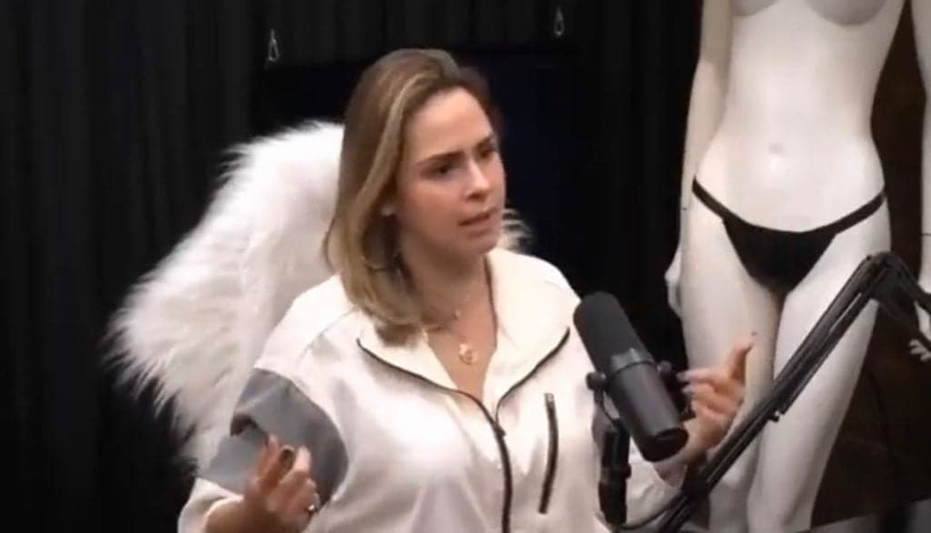 Ana Paula Renault faz revelação bombástica sobre Perlla e público se choca: "Guardava faca embaixo do colchão!"