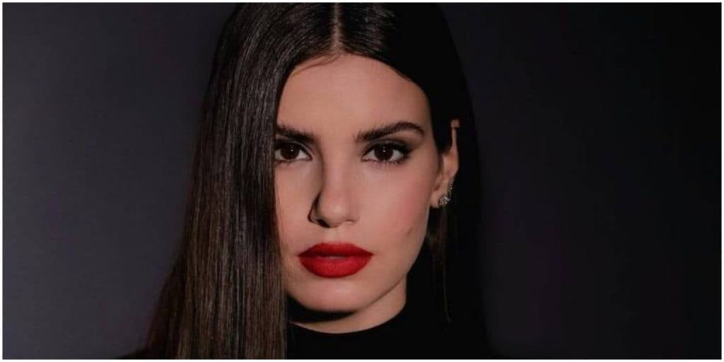 Globo volta atrás em decisão após demissão de Camila Queiroz e retorno de atriz à emissora é confirmado