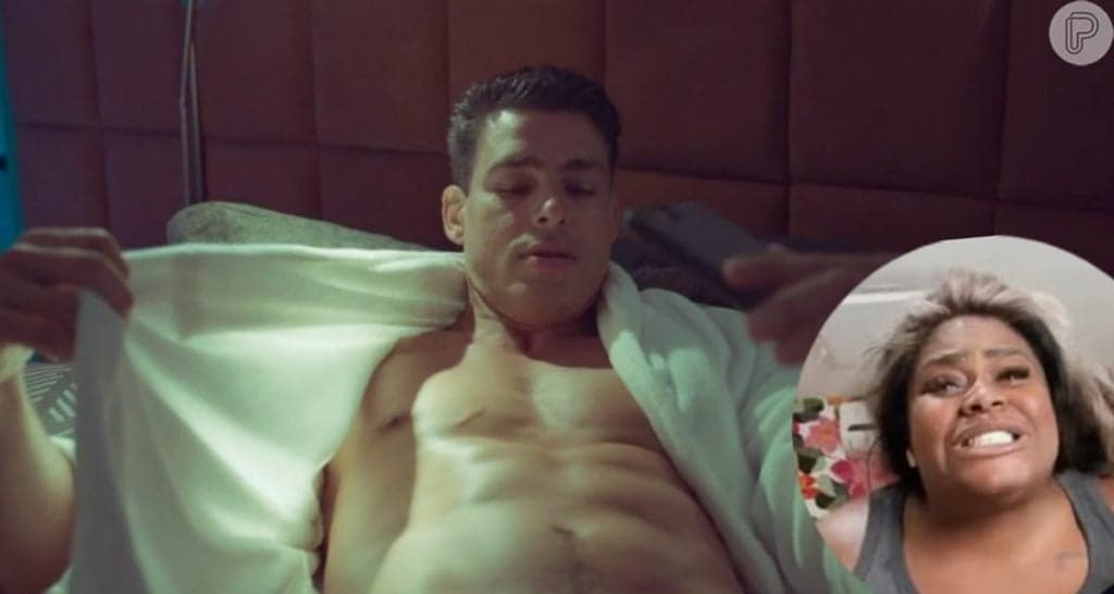 Jojo Todynho assiste novela, elogia ator pelado e pede nudes: "Manda a foto pra mim"
