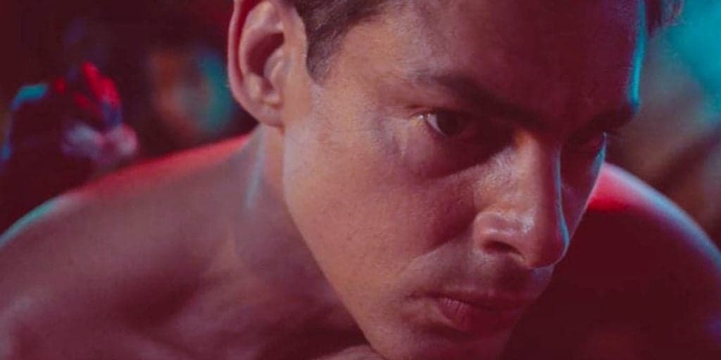 Um Lugar ao Sol: Christian assume identidade de Renato, faz tatuagem e transa com Bárbara: "Nada a perder"