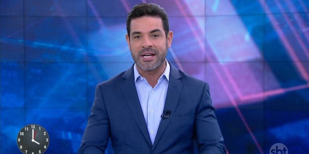 Darlisson Dutra, após ser afastado às pressas, volta ao SBT e canal explica sumiço: "Precaução"