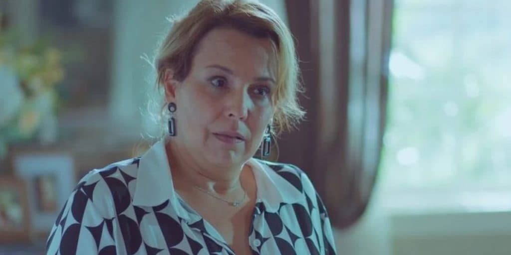 Um Lugar ao Sol: Elenice, com provas do crime nas mãos, faz Bárbara de marionete; entenda