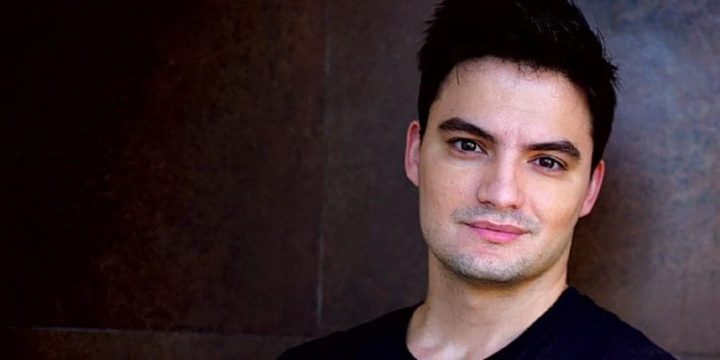 Urgente: Felipe Neto passa mal ao vivo, abandona programa e pede por socorro: "Monstruosa"