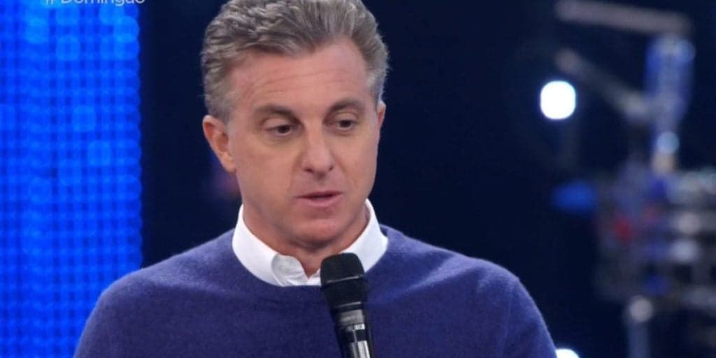 Luciano Huck se arrepende de comentário sobre Marília Mendonça: "Peço desculpas"