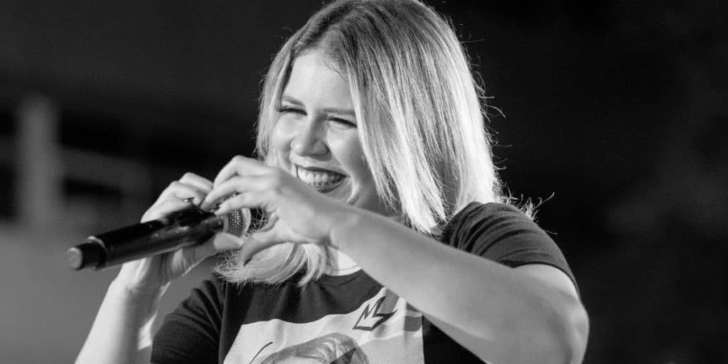 Marília Mendonça morre, aos 26 anos, após acidente de avião