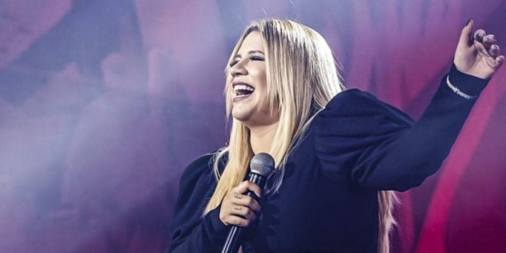 Vidente faz comunicado estarrecedor e afirma ter falado com Marília Mendonça após morte: "Faixo de luz"