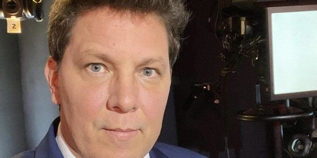 Oito dias após internação, devido a um infarto, chega informação atualizada sobre estado de Mario Frias