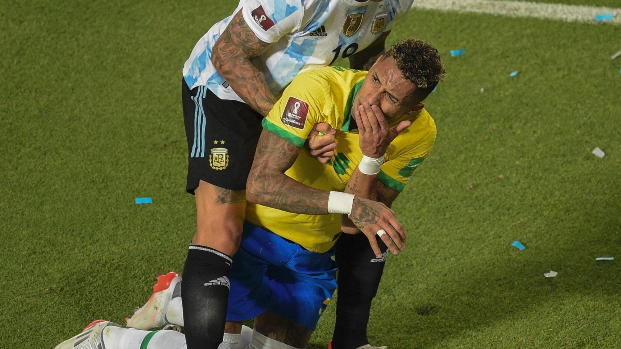 "Jorrando sangue", Neto expõe agressão em Os Donos da Bola, explode em revolta e berra na Band: "Vagabundo" "Jorrando sangue", Neto expõe agressão em Os Donos da Bola, explode em revolta e berra na Band: "Vagabundo"