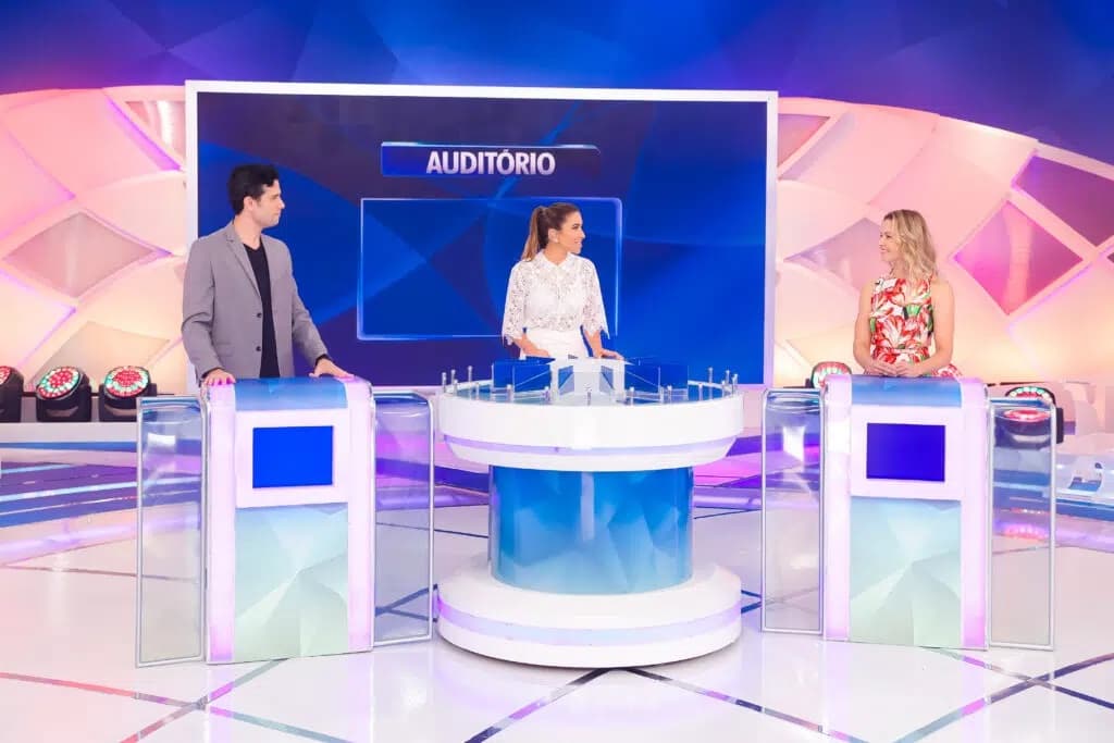 Patricia Abravanel recebeu o ator que dá vida ao seu pai Silvio Santos no Teatro