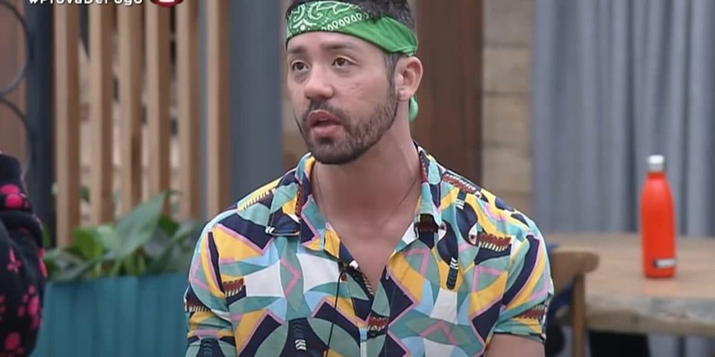 Rico Melquiades é indicado à roça, vai pra cima de Sthe Matos e explode: "Cheira o ra*o do Dynho"