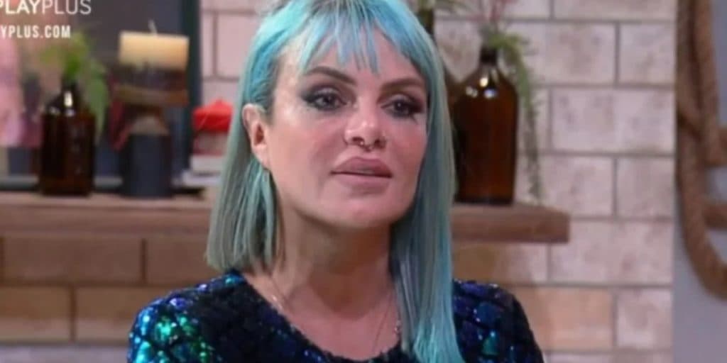 A Fazenda 13: Escorraçada do reality, Valentina expõe porque escondeu sujeira: "Não podia falar"