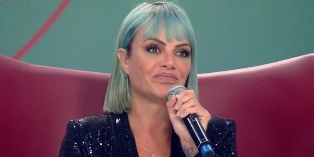 Valentina conhece podridão de Dayane, fica perplexa e se arrepende de apoio: "Não era assim"