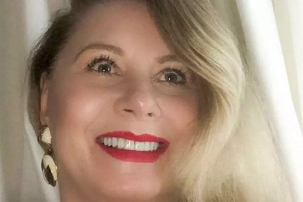Vera Fischer expõe nudez nas redes sociais e esquenta o ânimo de seus seguidores: "Sexy e perfeita"