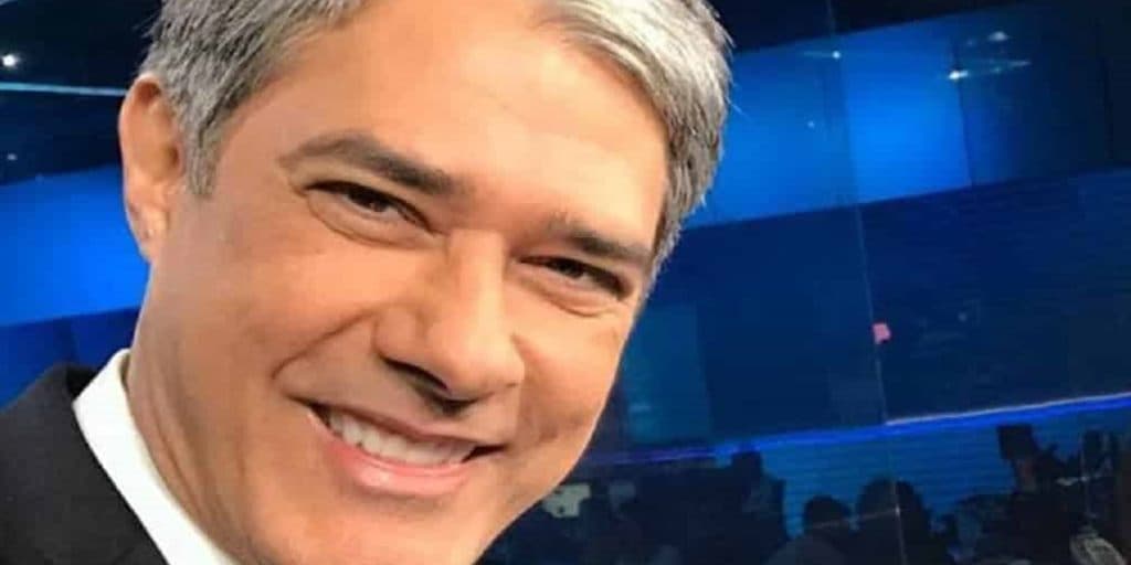 Pai de três, William Bonner consegue adotar 'menino' e comemora nas redes sociais