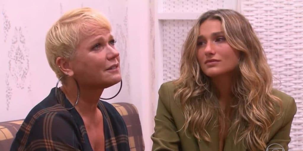 Xuxa surge ao lado da filha Sasha em foto preto e branco, faz relato destruidor e suplica por sangue: “Baixo”