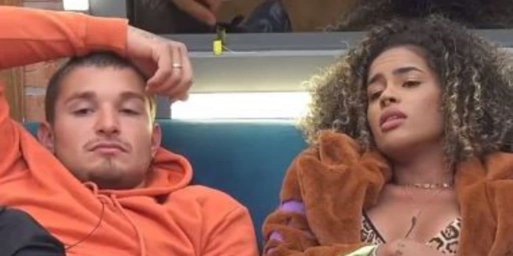A Fazenda 13: MC Gui faz alerta para Sthefane sobre Dynho: "Cuidado"