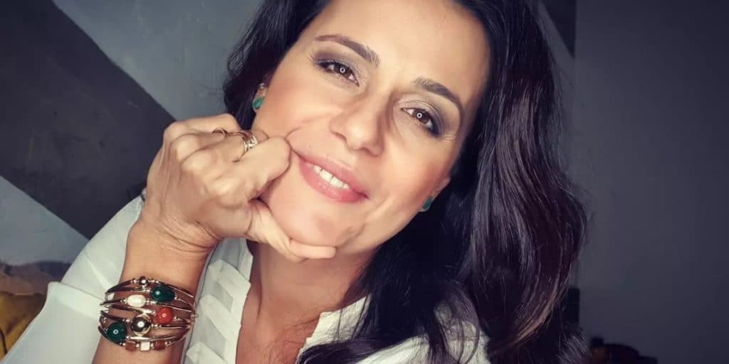 Adriana Araújo dá volta por cima, comprova farsa na Record, inicia guerra em tribunais e confirma ida para a Band