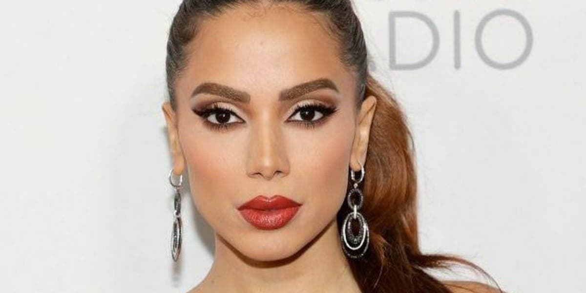 Anitta sairá à procura de um novo amor (Foto:Reprodução) Anitta sairá à procura de um novo amor (Foto:Reprodução)