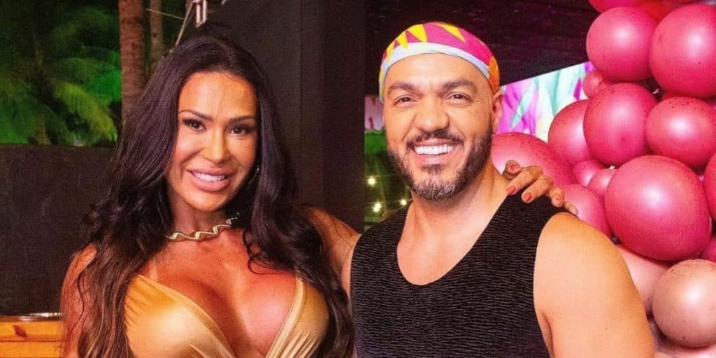 Gracyanne Barbosa inaugura loja, descobre suposta amante de Belo no evento e escândalo é exposto: "Fotos"