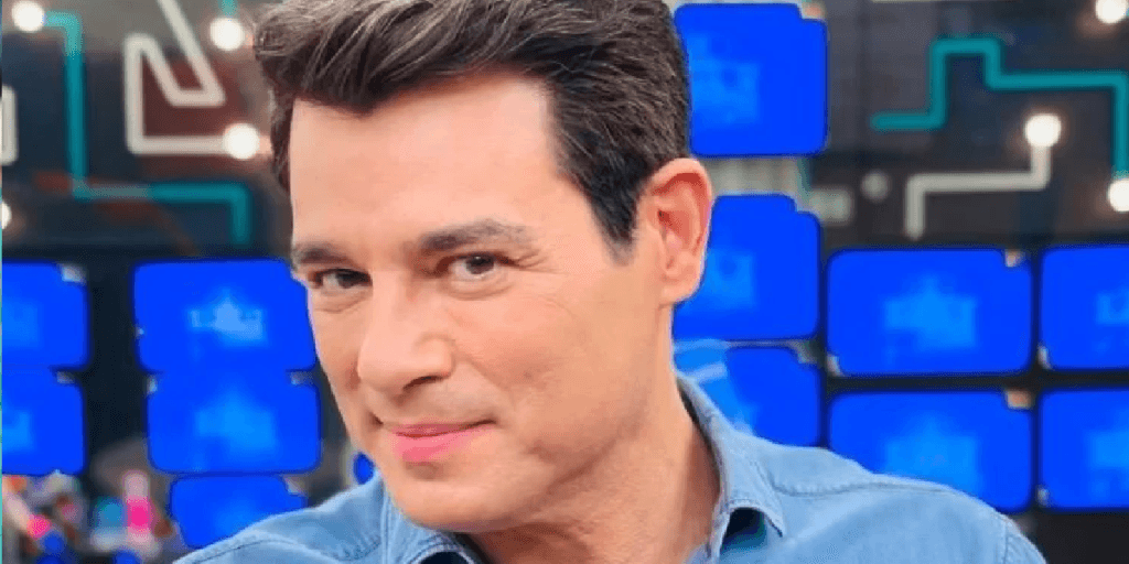 Celso Portiolli surge em vídeo depilando órgão de baixo, é traído e berro é mostrado: “Deu ruim”