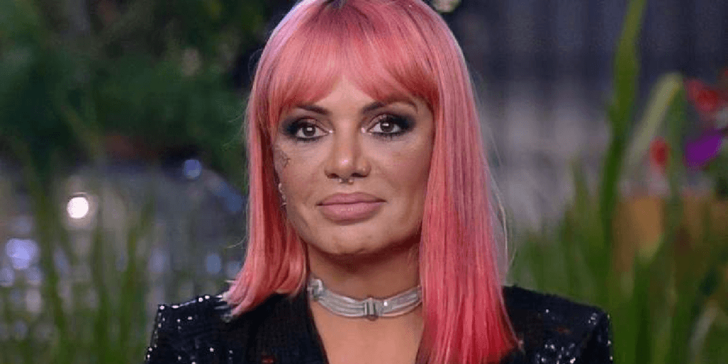 Após fim de “A Fazenda 13”, Valentina Francavilla implora por amizade com Dayane Mello: “Me arrependo”